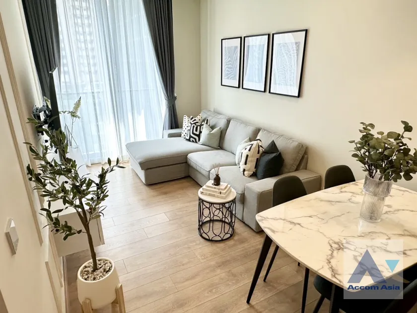  Noble Around Sukhumvit 33 Condominium  2 Bedroom for Sale & Rent BTS Phrom Phong in Sukhumvit Bangkok