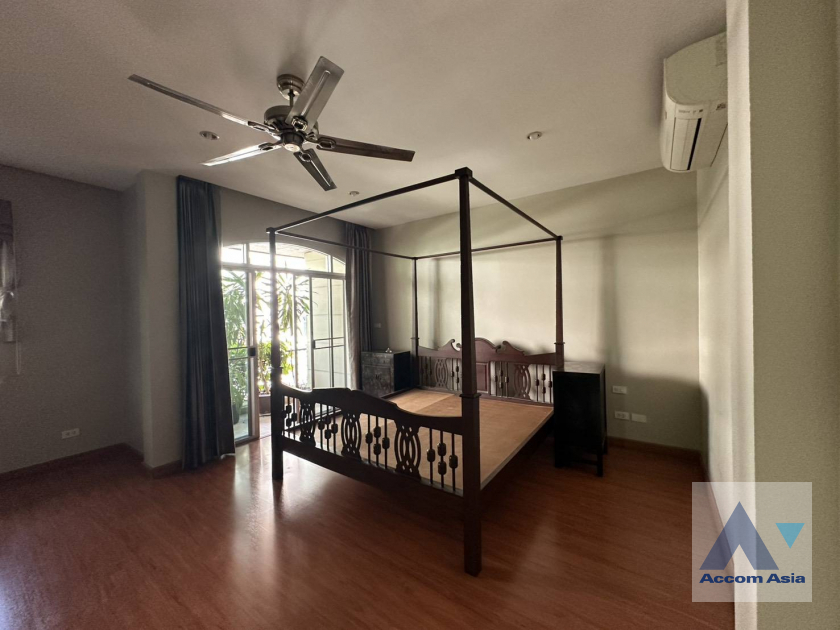 11  3 br House for rent and sale in Sukhumvit ,Bangkok BTS Nana 95248