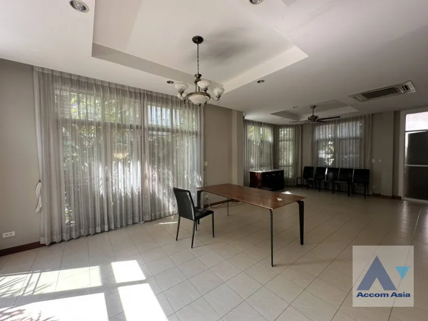  1  3 br House for rent and sale in Sukhumvit ,Bangkok BTS Nana 95248