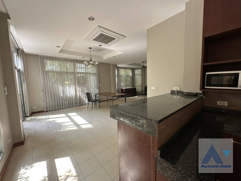 4  3 br House for rent and sale in Sukhumvit ,Bangkok BTS Nana 95248