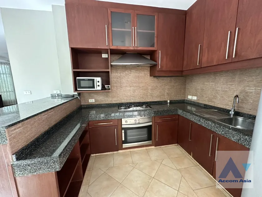 9  3 br House for rent and sale in Sukhumvit ,Bangkok BTS Nana 95248
