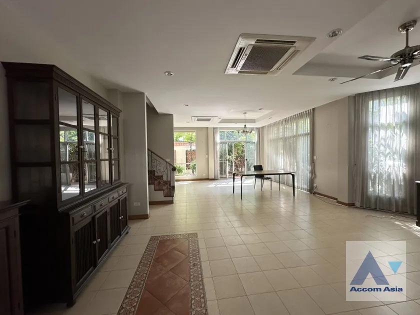 Home Office, Pet friendly house for sale in Sukhumvit, Bangkok Code 95248