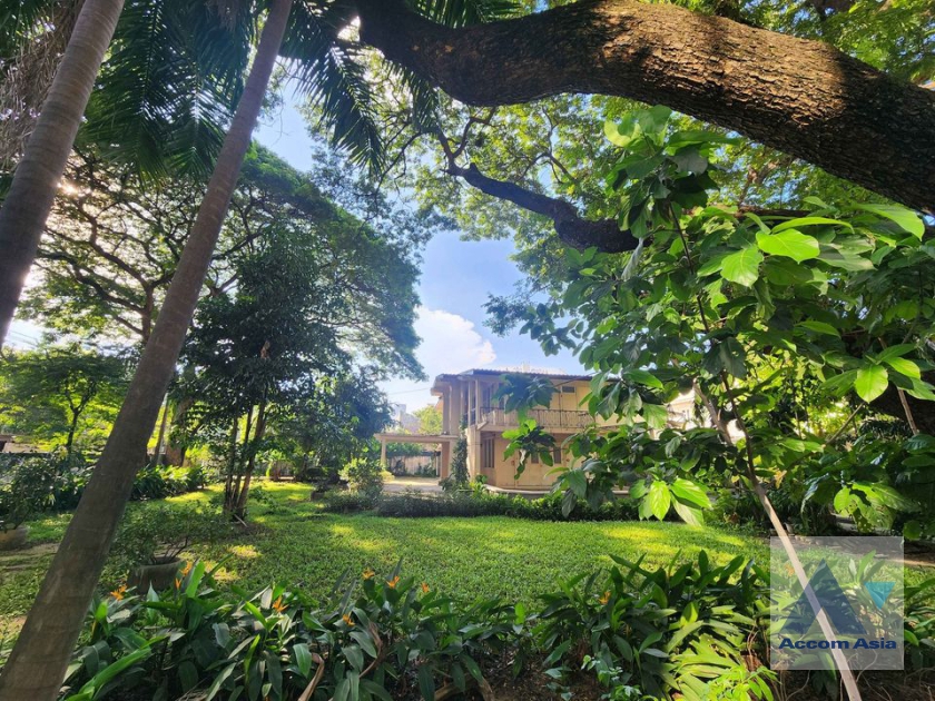 7  3 br House For Rent in Sukhumvit ,Bangkok BTS Phrom Phong AA38266