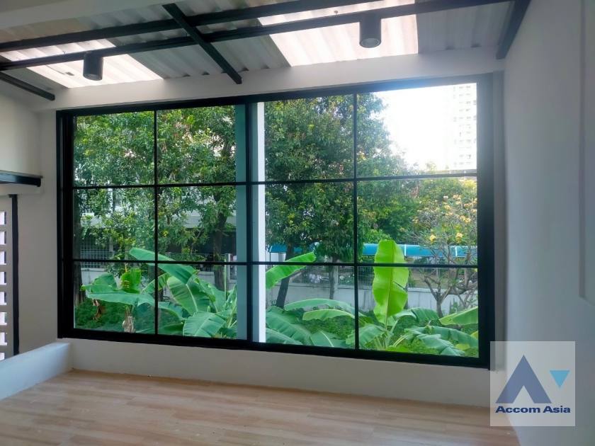 7  5 br House for rent and sale in Phaholyothin ,Bangkok BTS Saphan-Kwai AA38267