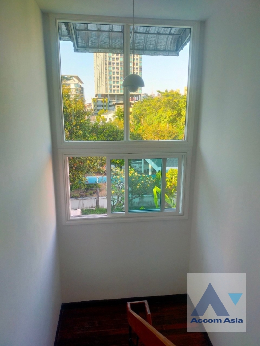 19  5 br House for rent and sale in Phaholyothin ,Bangkok BTS Saphan-Kwai AA38267