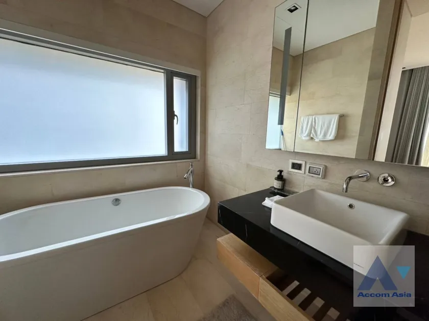 7  2 br Condominium for rent and sale in Silom ,Bangkok BTS Sala Daeng - MRT Silom at Saladaeng Residences AA38305