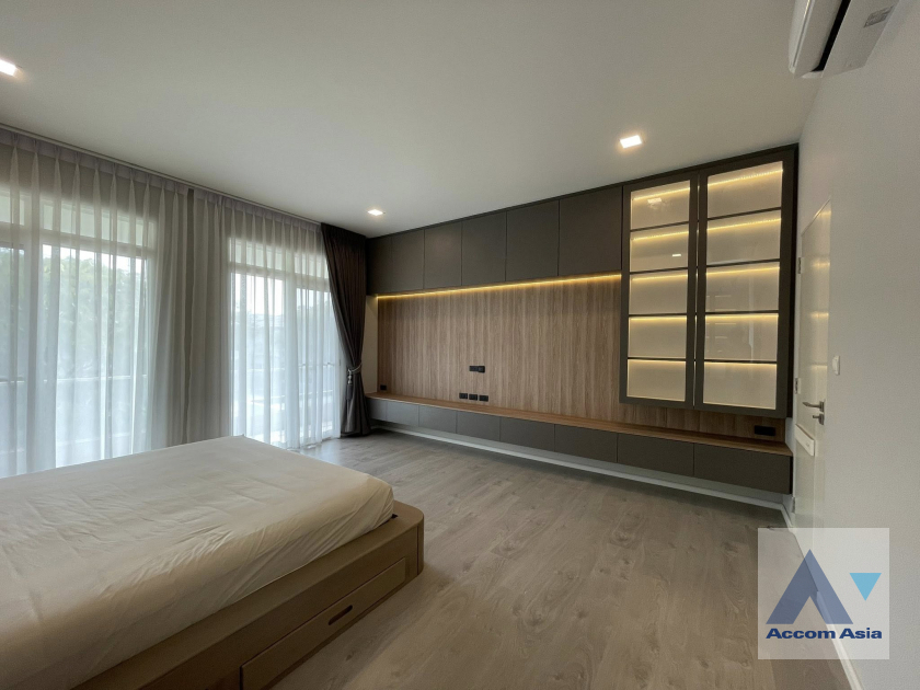 12  4 br House For Rent in Pattanakarn ,Bangkok  at Mantana Bangna-Wongwaen AA38405