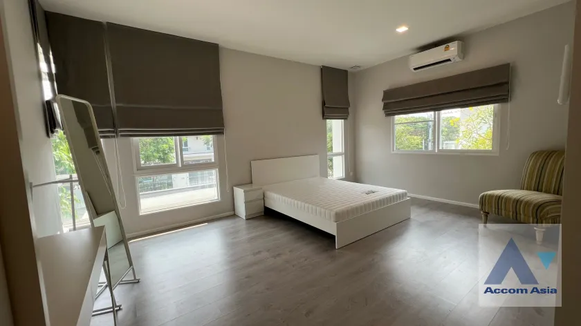 10  4 br House For Rent in Pattanakarn ,Bangkok  at Mantana Bangna-Wongwaen AA38405