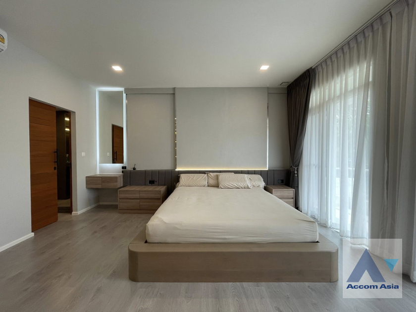 7  4 br House For Rent in Pattanakarn ,Bangkok  at Mantana Bangna-Wongwaen AA38405