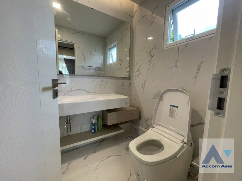 19  4 br House For Rent in Pattanakarn ,Bangkok  at Mantana Bangna-Wongwaen AA38405