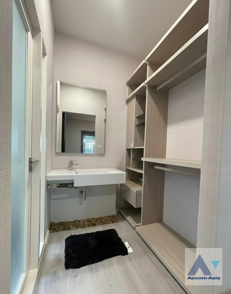 15  4 br House For Rent in Pattanakarn ,Bangkok  at Mantana Bangna-Wongwaen AA38405