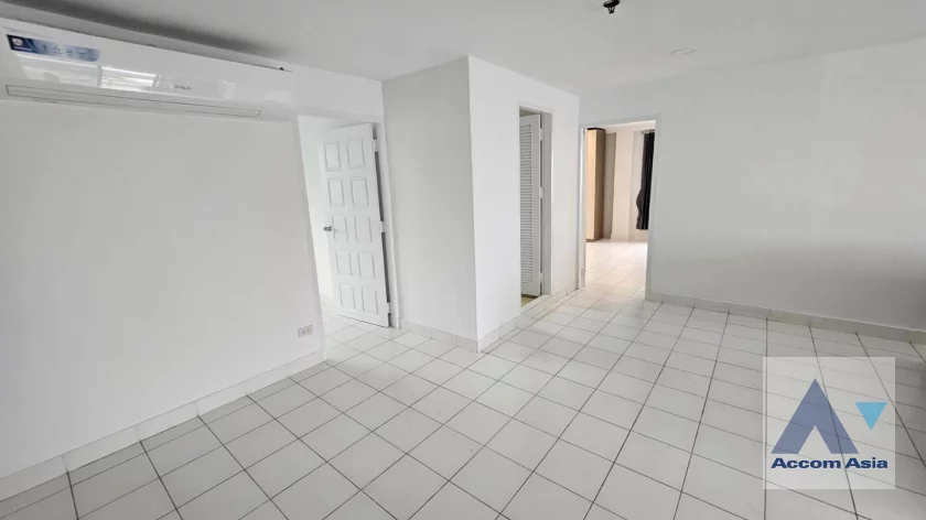 13  3 br Condominium for rent and sale in Sathorn ,Bangkok MRT Khlong Toei at The Royal Navin Tower 25263