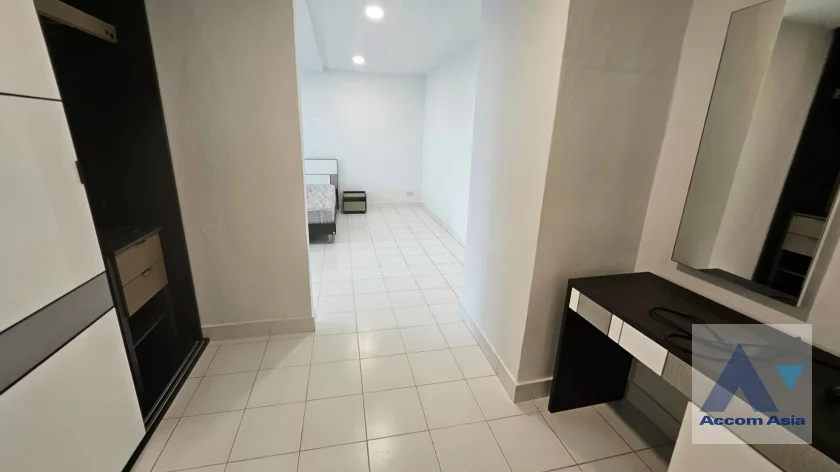 11  3 br Condominium for rent and sale in Sathorn ,Bangkok MRT Khlong Toei at The Royal Navin Tower 25263