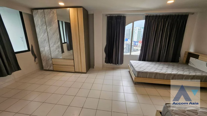 7  3 br Condominium for rent and sale in Sathorn ,Bangkok MRT Khlong Toei at The Royal Navin Tower 25263