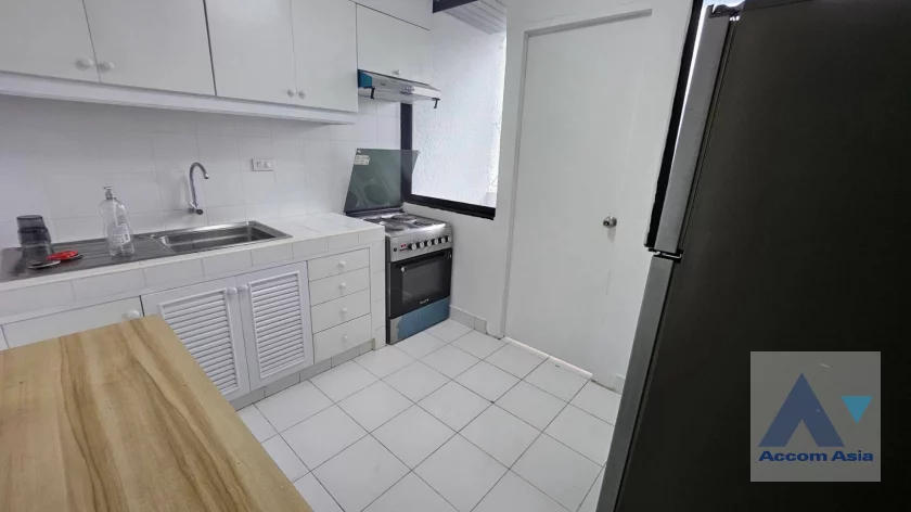 Pet friendly condominium for rent in Sathorn, Bangkok Code 25263
