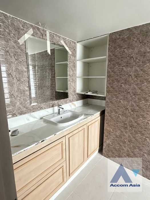 34  3 br Condominium For Rent in Sukhumvit ,Bangkok BTS Asok at Windsor Tower AA38438