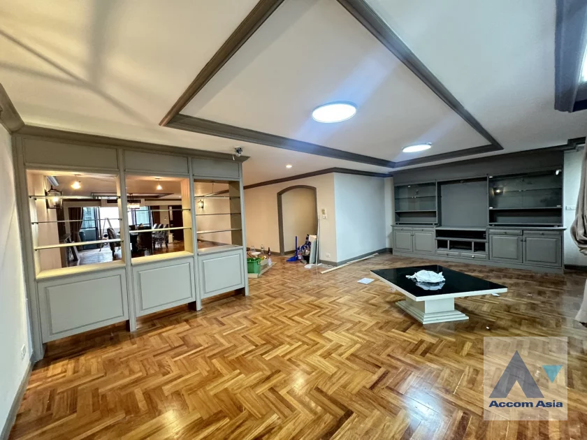 15  3 br Condominium For Rent in Sukhumvit ,Bangkok BTS Asok at Windsor Tower AA38438