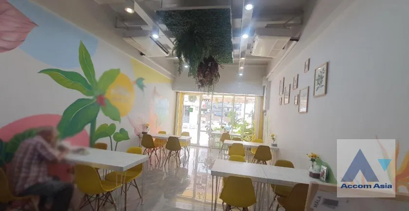 unitHome Office |  4 Bedrooms  Townhouse For Rent in Sukhumvit, Bangkok  near MRT Sukhumvit - BTS Asok (AA38445)