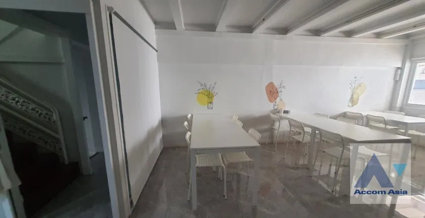 unitHome Office |  4 Bedrooms  Townhouse For Rent in Sukhumvit, Bangkok  near MRT Sukhumvit - BTS Asok (AA38445)