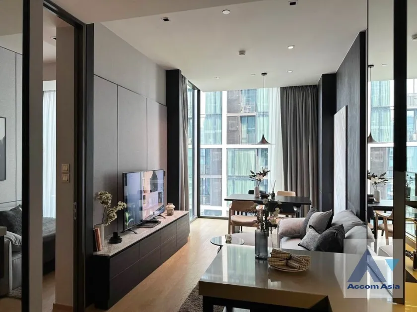 unit 1 Bedroom  Condominium For Rent in Ploenchit, Bangkok  near BTS Chitlom (AA38446)