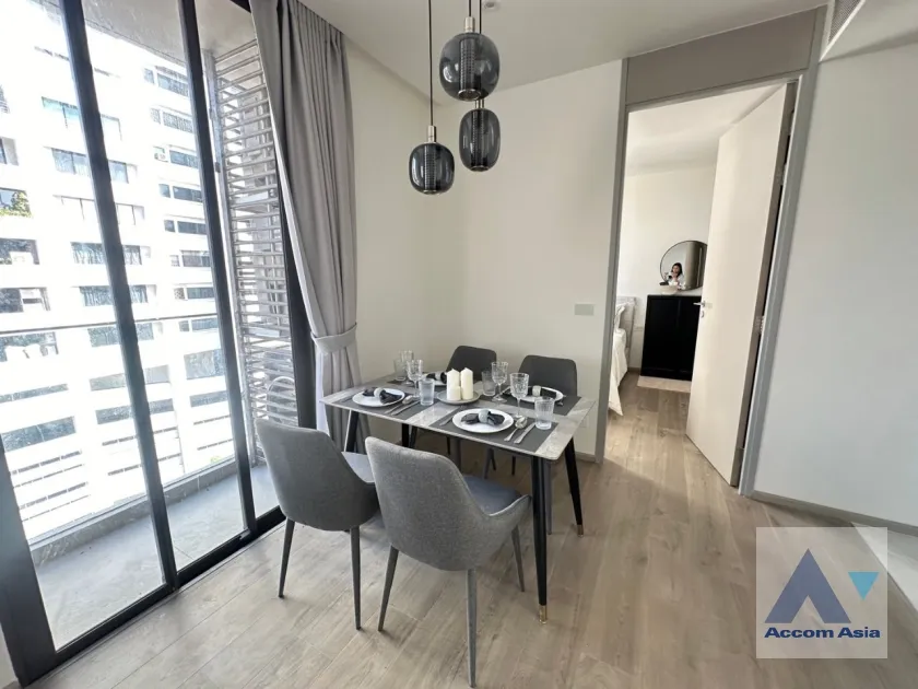 unit 2 Bedrooms  Condominium For Rent in Sukhumvit, Bangkok  near BTS Asok (AA38566)