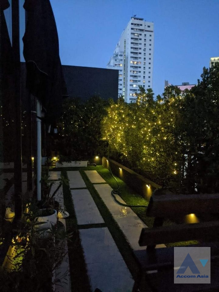 11  2 br Condominium For Sale in Sukhumvit ,Bangkok BTS Asok - BTS Nana at VENIO AA38578