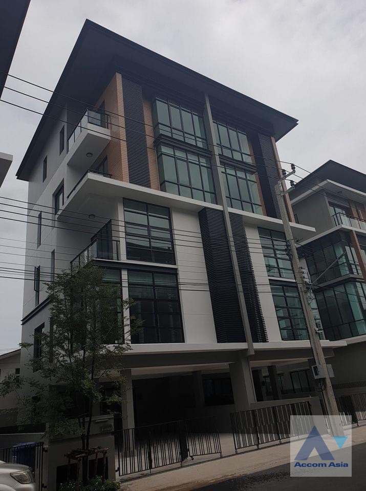  2  3 br House For Rent in Ratchadaphisek ,Bangkok  at Premium Place  AA38580