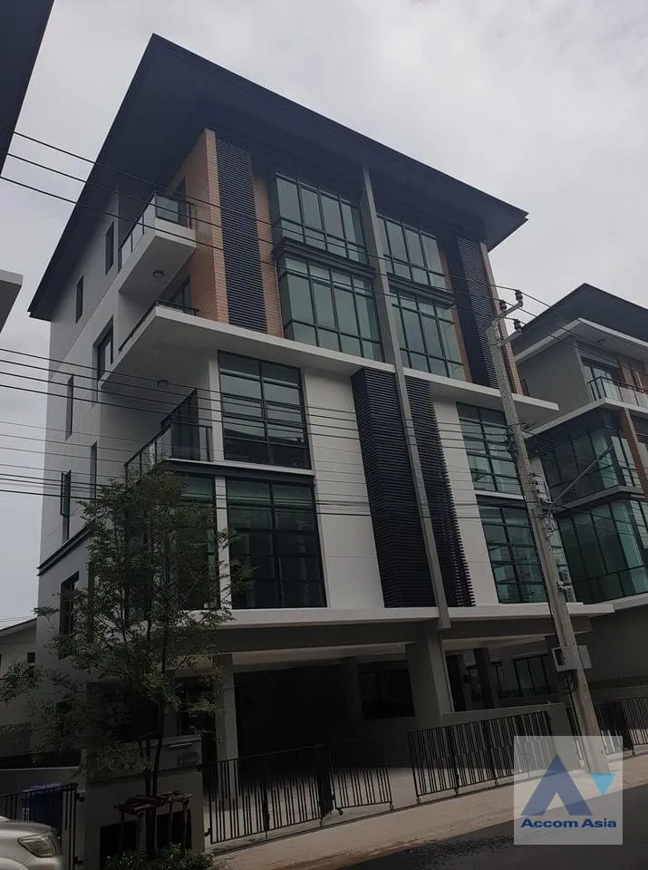 unitHome Office |  3 Bedrooms  House For Rent in Ratchadaphisek, Bangkok  (AA38580)