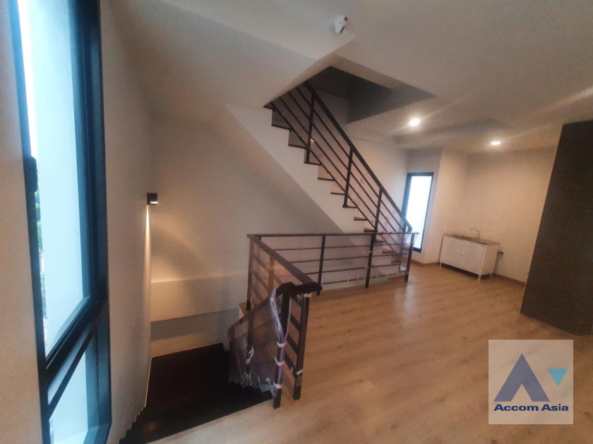  1  3 br House For Rent in Ratchadaphisek ,Bangkok  at Premium Place  AA38580