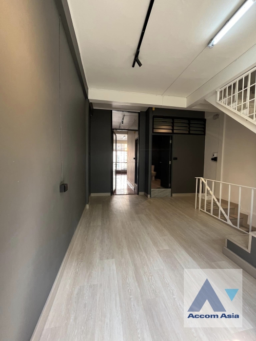 15  2 br Townhouse For Rent in Sukhumvit ,Bangkok BTS Thong Lo AA38590