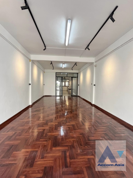 6  2 br Townhouse For Rent in Sukhumvit ,Bangkok BTS Thong Lo AA38590