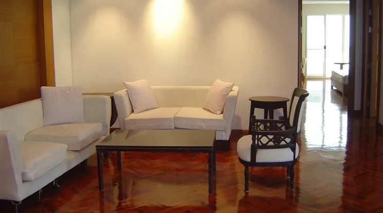 unitBig Balcony, Pet friendly |  3 Bedrooms  Apartment For Rent in Sukhumvit, Bangkok  near BTS Nana (15282)
