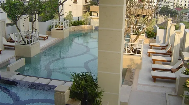6  3 br Apartment For Rent in Sukhumvit ,Bangkok BTS Nana at Fully Furnished Apartment, Only 2 mins walk to BTS 15282