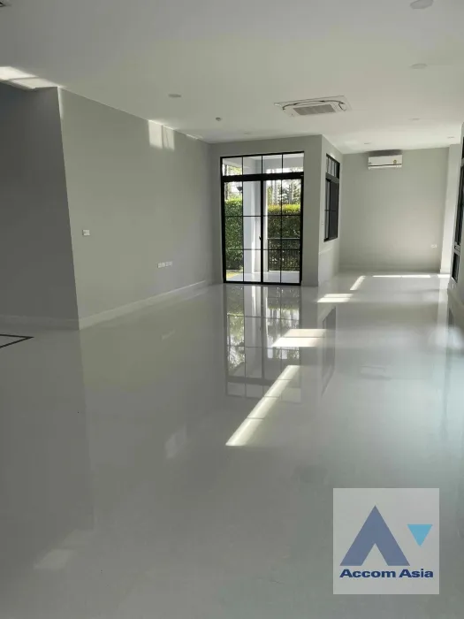  2  5 br House For Sale in Latkrabang ,Bangkok ARL Ban Thap Chang at Nantawan Rama 9 New Krungthepkreetha AA38602