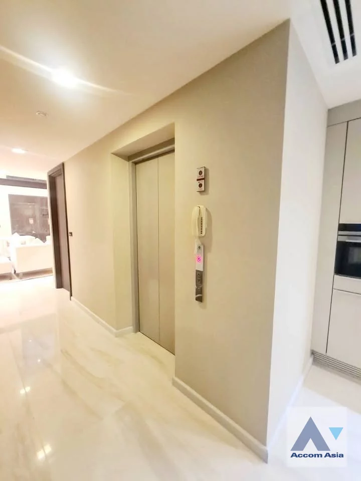 23  5 br Townhouse for rent and sale in Sukhumvit ,Bangkok MRT Sukhumvit - BTS Asok at Quarter 31 AA38605