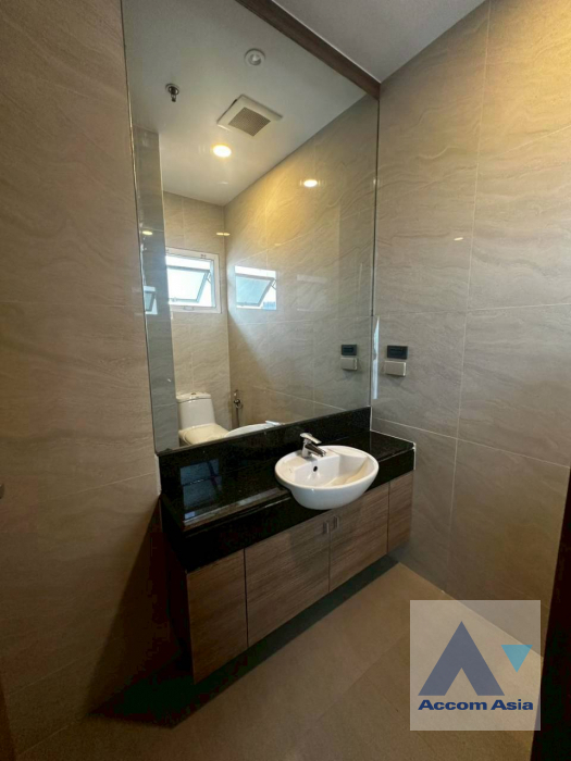 33  4 br Apartment For Rent in Sukhumvit ,Bangkok BTS Nana at Fully Furnished Apartment, Only 2 mins walk to BTS 15284