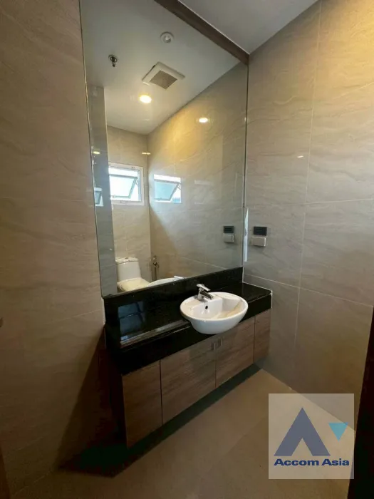 33  4 br Apartment For Rent in Sukhumvit ,Bangkok BTS Nana at Fully Furnished Apartment, Only 2 mins walk to BTS 15284