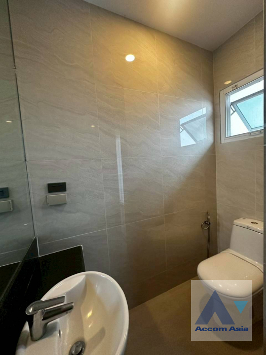 34  4 br Apartment For Rent in Sukhumvit ,Bangkok BTS Nana at Fully Furnished Apartment, Only 2 mins walk to BTS 15284