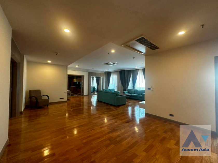 10  4 br Apartment For Rent in Sukhumvit ,Bangkok BTS Nana at Fully Furnished Apartment, Only 2 mins walk to BTS 15284