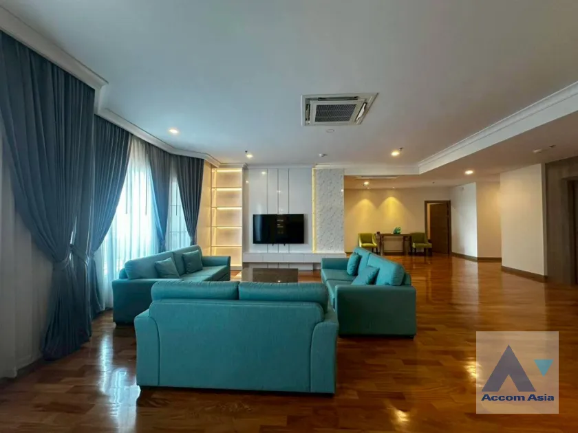 unitBig Balcony, Pet friendly |  4 Bedrooms  Apartment For Rent in Sukhumvit, Bangkok  near BTS Nana (15284)
