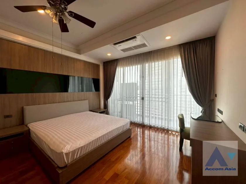 23  4 br Apartment For Rent in Sukhumvit ,Bangkok BTS Nana at Fully Furnished Apartment, Only 2 mins walk to BTS 15284