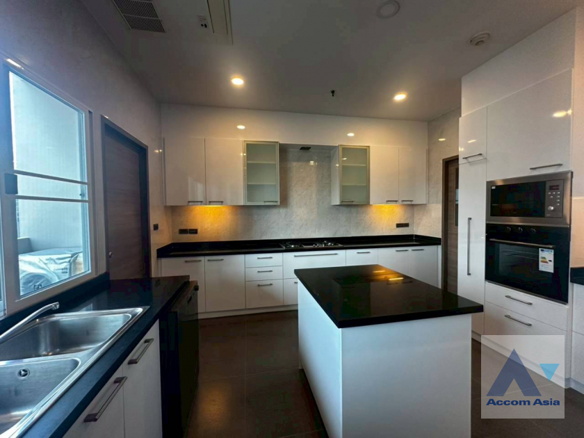 16  4 br Apartment For Rent in Sukhumvit ,Bangkok BTS Nana at Fully Furnished Apartment, Only 2 mins walk to BTS 15284