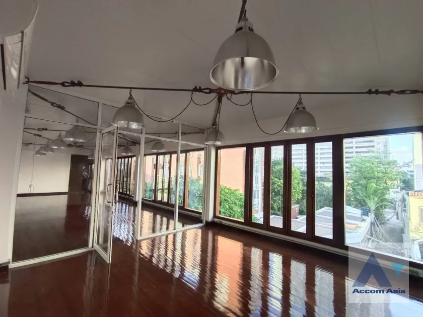 8  Office Space For Rent in Sukhumvit ,Bangkok BTS Nana AA38621