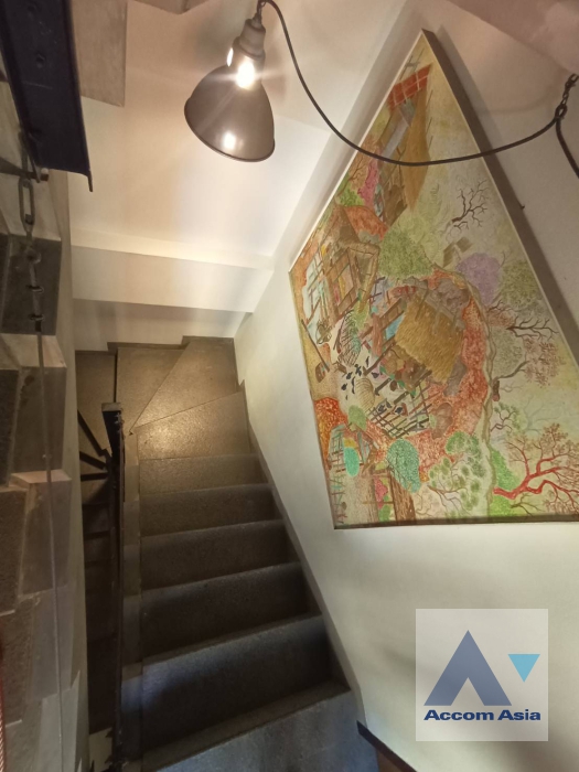 11  Office Space For Rent in Sukhumvit ,Bangkok BTS Nana AA38621