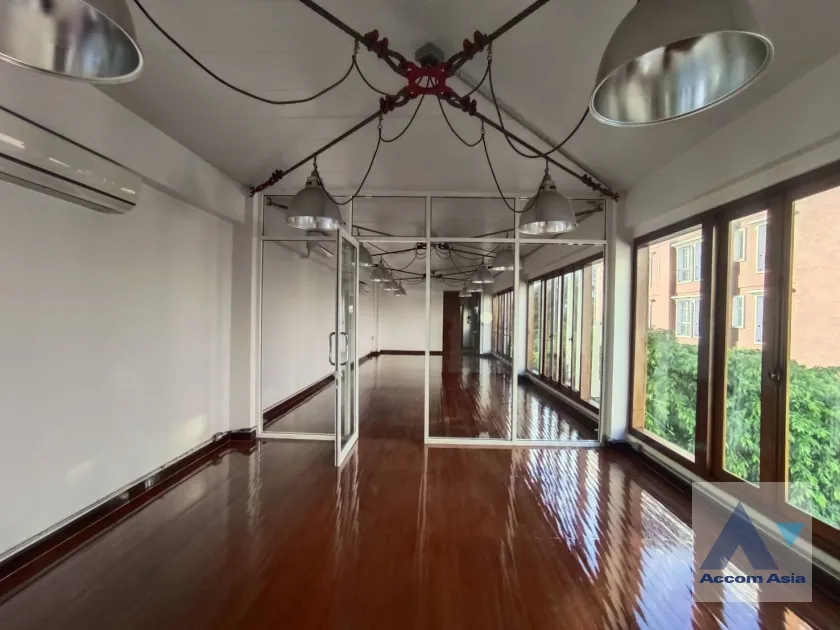 unit Office space For Rent in Sukhumvit, Bangkok  near BTS Nana (AA38622)