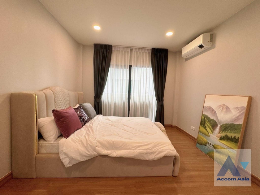 8  4 br House for rent and sale in Samutprakan ,Samutprakan  at Centro Bangna AA38635