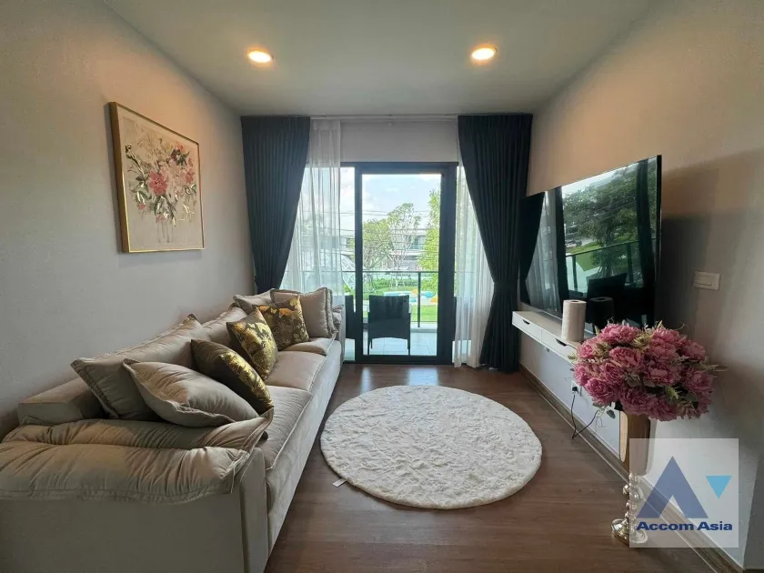 unit 4 Bedrooms  House For Rent & Sale in Samutprakan, Samutprakan  (AA38635)