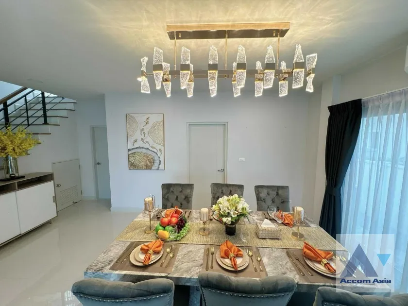 6  4 br House for rent and sale in Samutprakan ,Samutprakan  at Centro Bangna AA38635