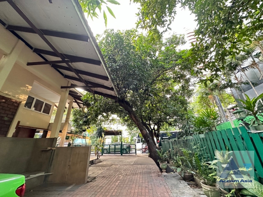 4  House For Sale in Sukhumvit ,Bangkok BTS Asok AA38638
