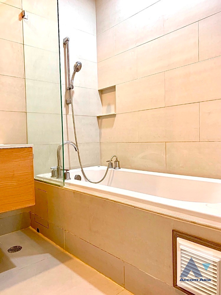 5  1 br Condominium For Sale in Phaholyothin ,Bangkok BTS Ratchathewi at Villa Ratchatewi AA38640